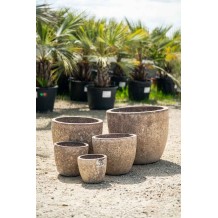 Pots en grès antique sable